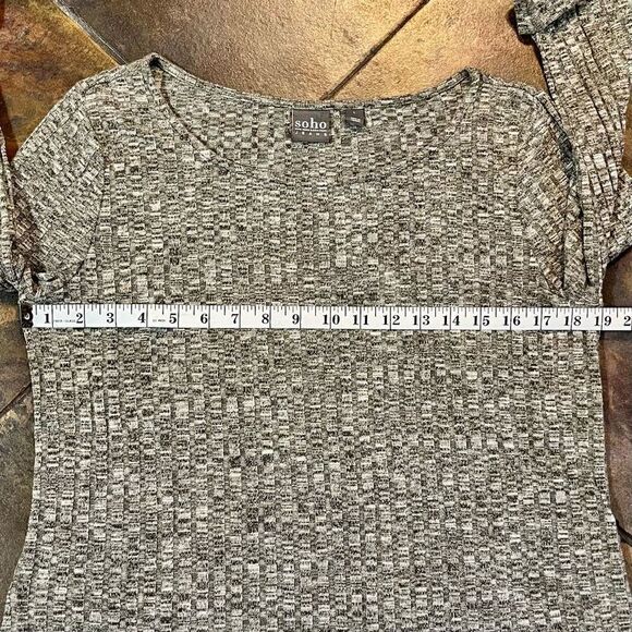 Soho Jeans New York & Company Large Grey Sweater White Bottom - Picture 6 of 9